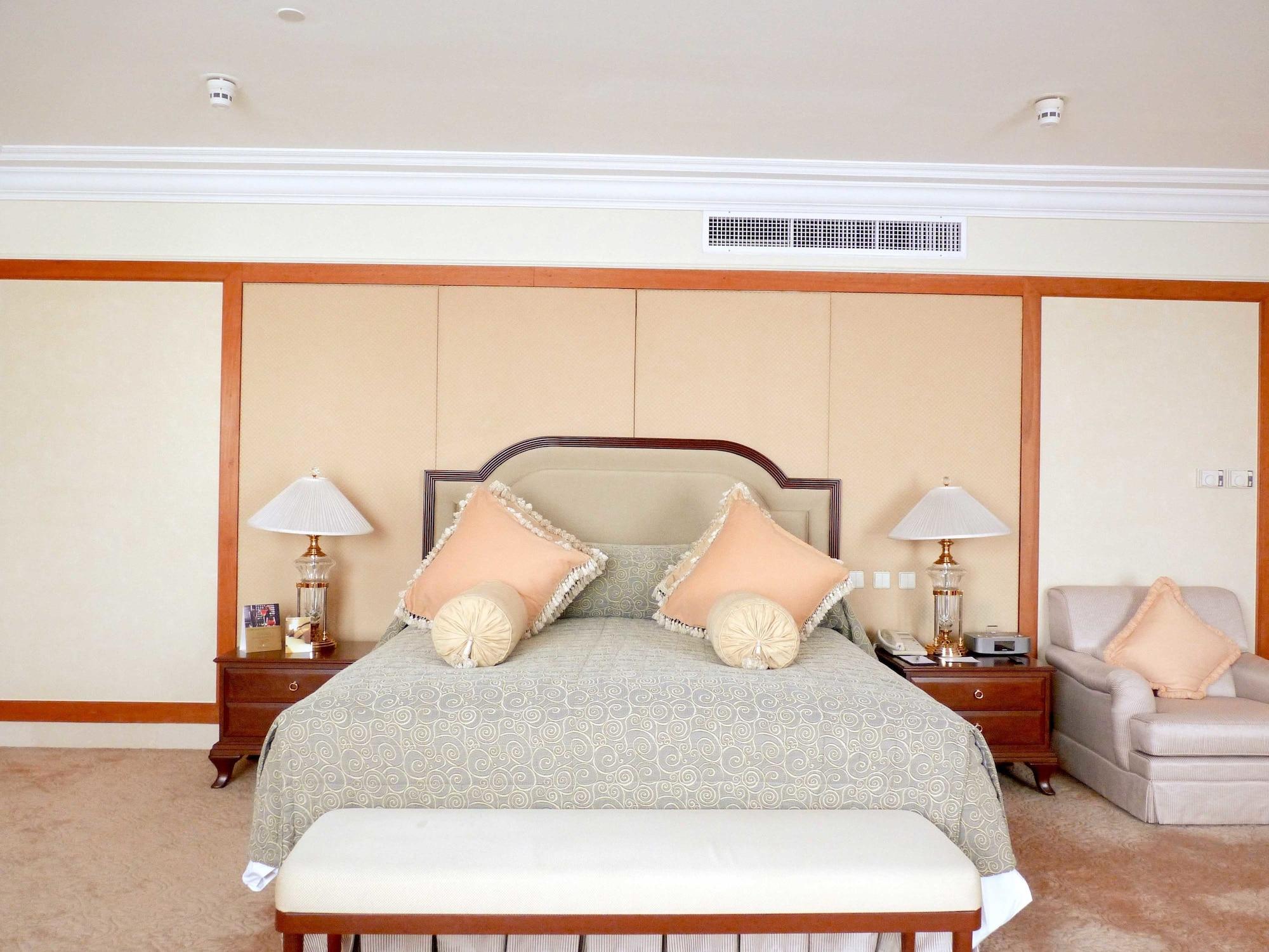 Intercontinental Phnom Penh 호텔 외부 사진
