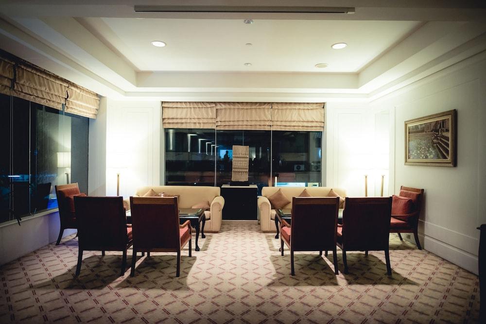 Intercontinental Phnom Penh 호텔 외부 사진