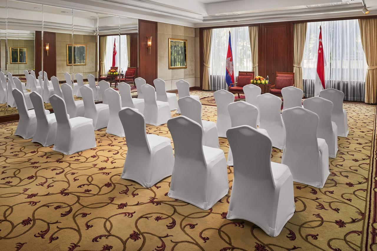 Intercontinental Phnom Penh 호텔 외부 사진